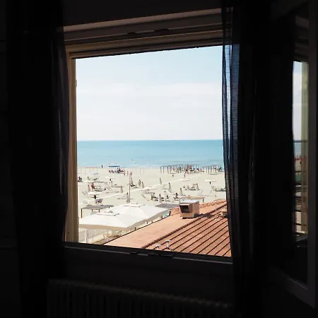 Apartment Attico Sulla Viareggio